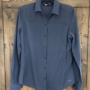 REI Gray Long Sleeve Button Down Hiking Travel Shirt women’s medium